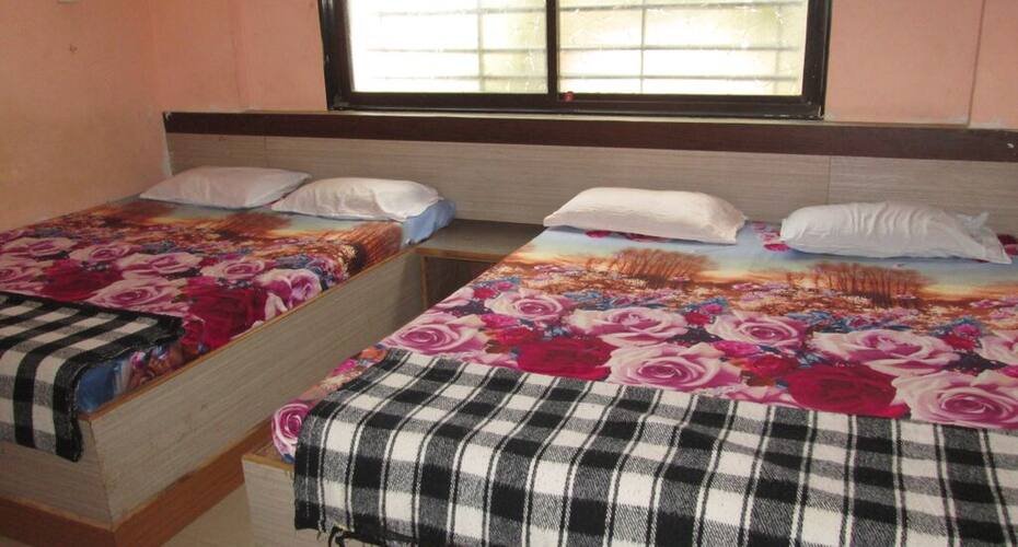 Sai Atharva Guest House, Shirdi 3